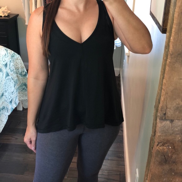 lululemon athletica Tops - Lululemon size 6 black athleisure tank top